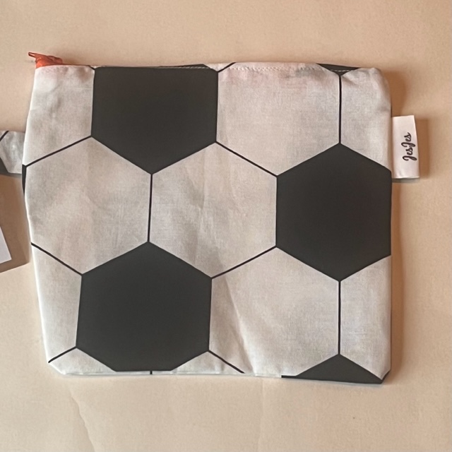 Etui 'Voetbal groot'